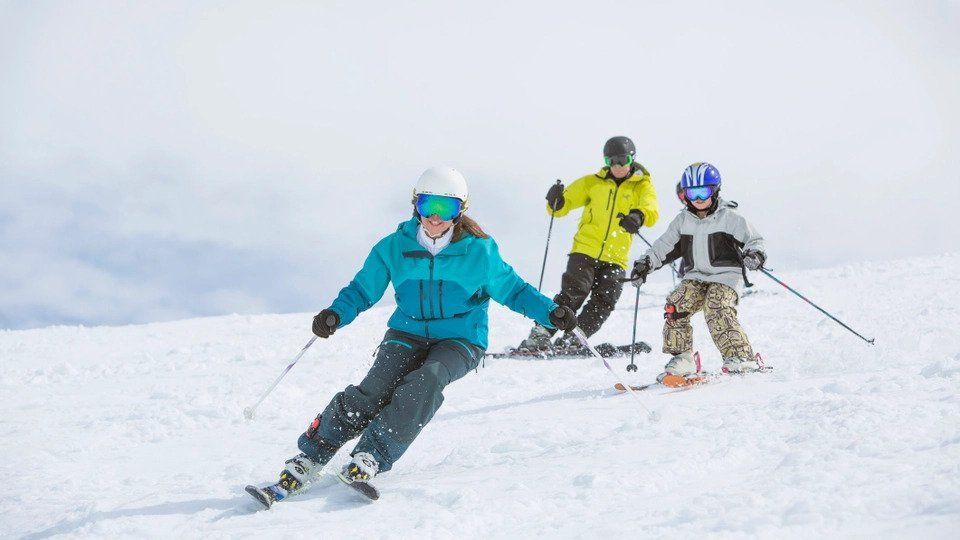 Taking Your Children Out Skiing? You Will Need to Prepare the Following Things